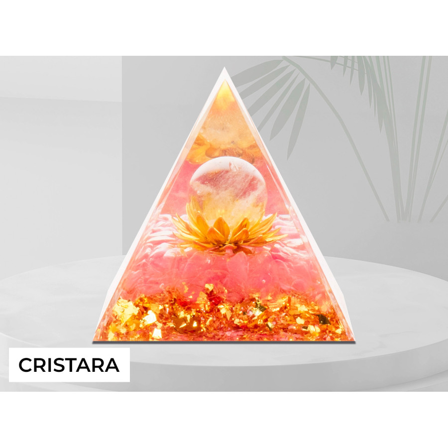 Pyramide Orgonite Cristara - Résine et Cristal de Roche - Lily Parker