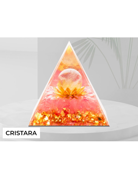 Pyramide Orgonite Cristara - Résine et Cristal de Roche - Lily Parker