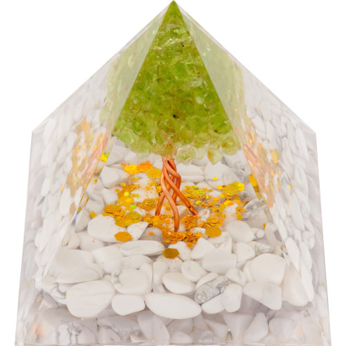 Pyramide Orgonite Emerka - Résine et Quartz Vert - Lily Parker 2