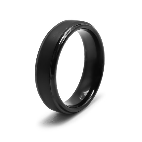 Bague Tungstène PVD noir - finition brossée - largeur 6mm - bords biseautés - Carla Valenti